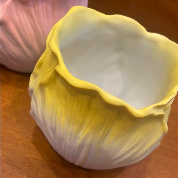 Set of Three Pastel Flower-Shaped Vases /candle holders - Picture 2 of 2